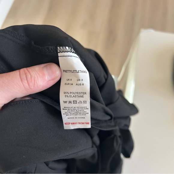 Women’s Black Pretty Little Thing Tie Front Shirt, Size 2 - Picture 7 of 7